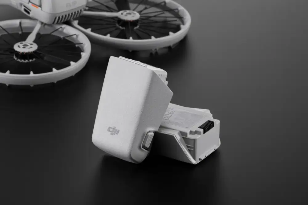 DJI Flip Intelligent Flight Battery - Image 4
