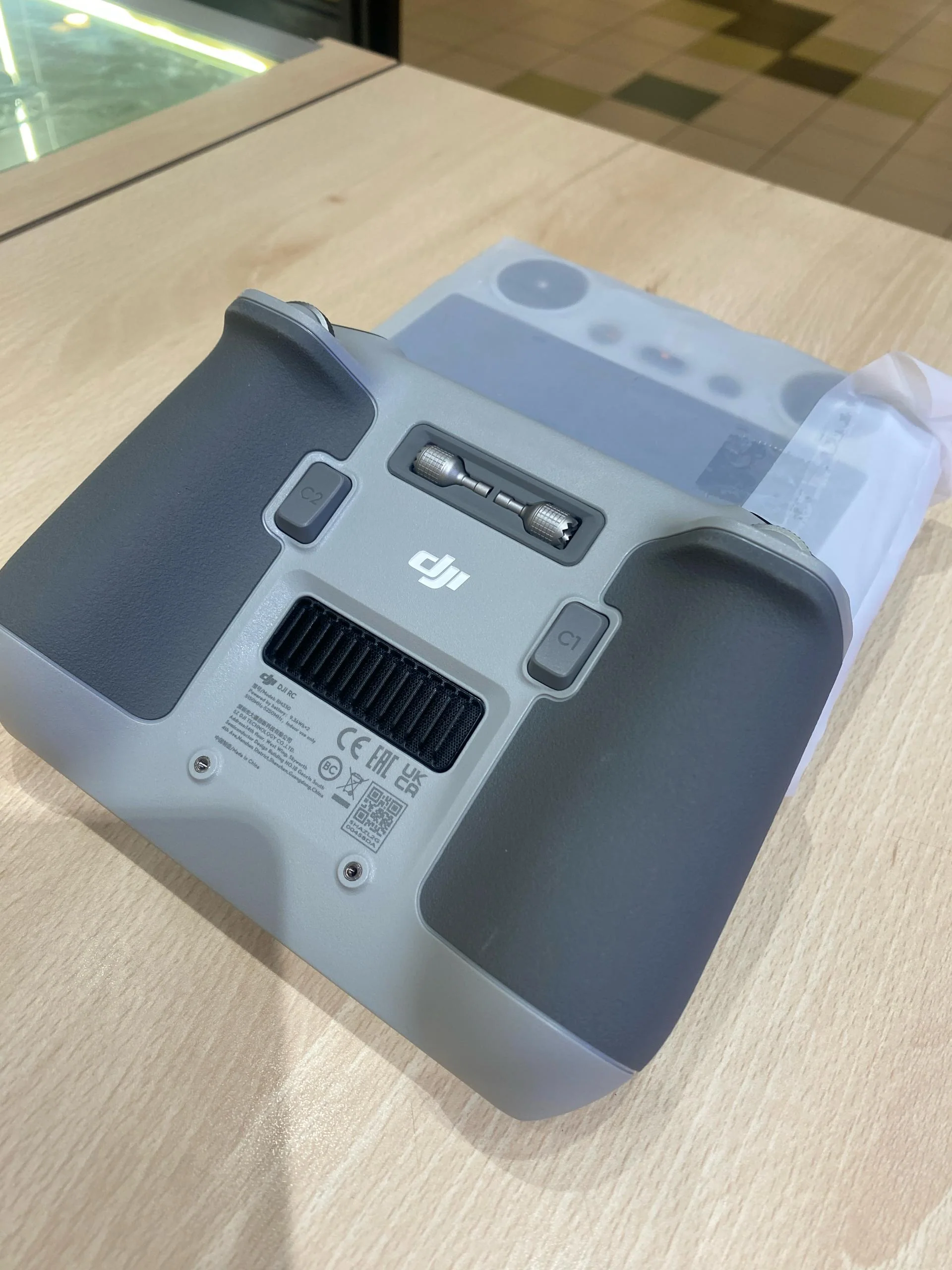 DJI REMOTE CONTROLLER (DJI RC) - Image 4